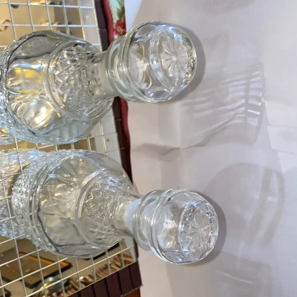 Vintage Princess House Decanter -Diamond Pattern Pressed Glass Bottom Thumbprint - Picture 3 of 3